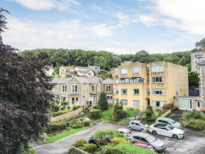 Photo 25- click for photo gallery